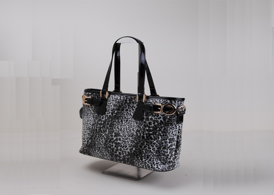 Metal Retail Handbag Holder Stand , Handbag Display Rack Adjustable Height supplier